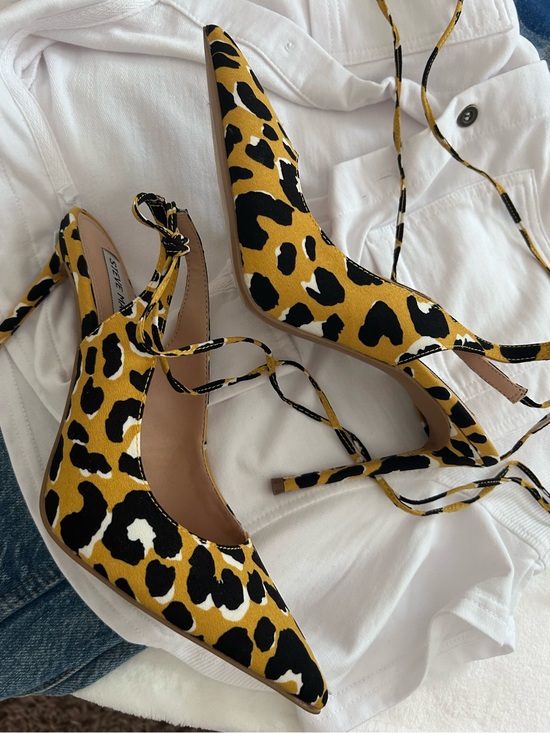 Steve Madden Shoes - Steve Madden Leopard Lace-Up Pointed Heels - Yellow/Black/White NIB